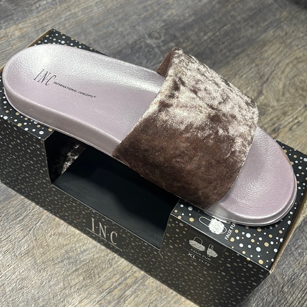 INC slippers